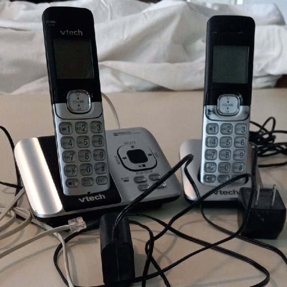 VTech CS6529-2 DECT 6.0 Phone Answering System with Caller ID/Call Waiting - Picture 1 of 3